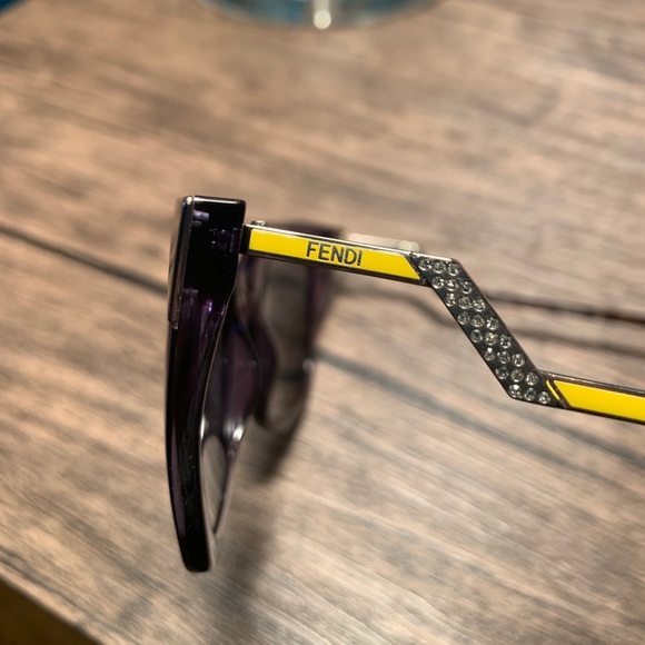 Fendi Sunglasses FF 0060/S - Picture 6 of 6